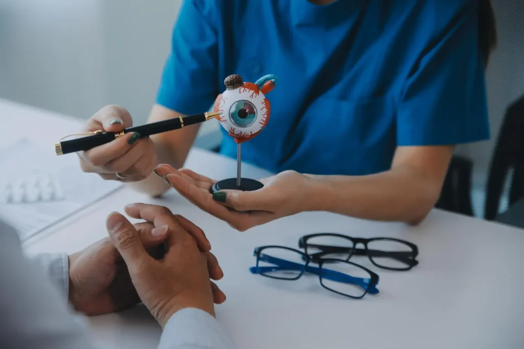 explaining how the eye works
